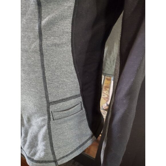 Lululemon Run U-Turn gray and black long sleeved Zip up running pull over Mediu - Picture 5 of 6